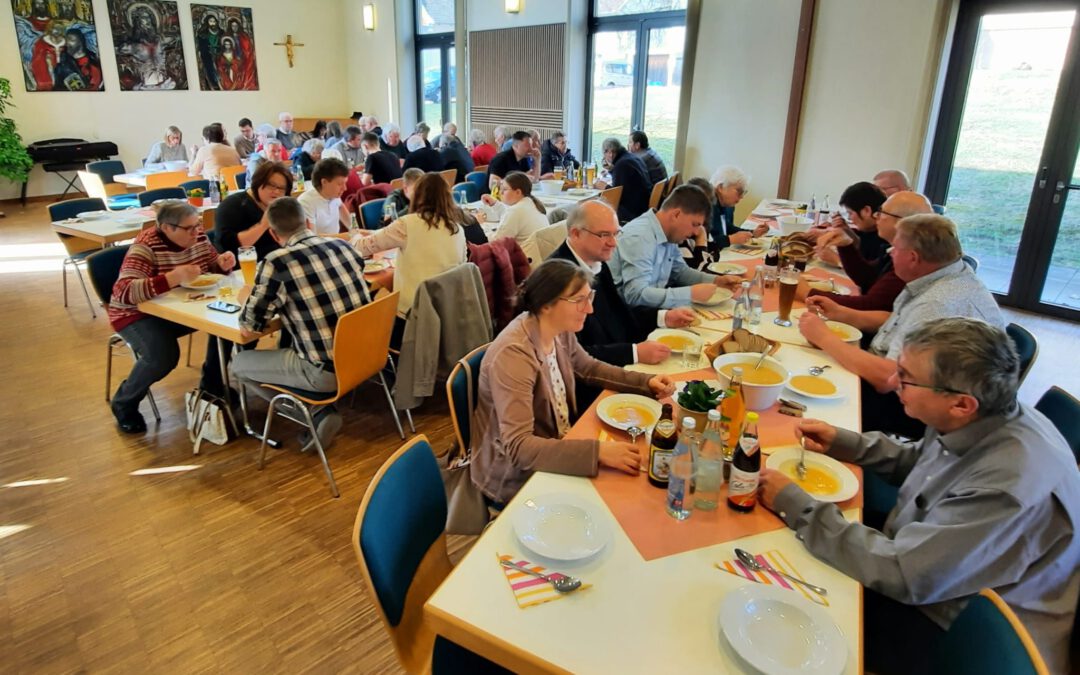 Fastensuppenessen der Pfarrei